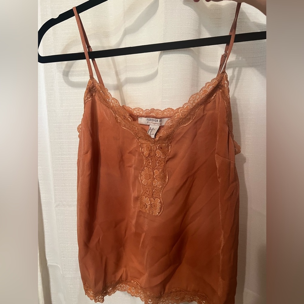 LACE TOP